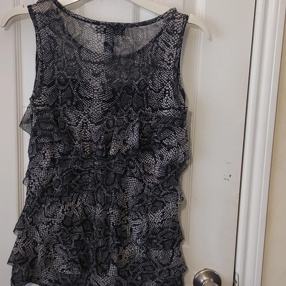 Inc ruffle top - Picture 3 of 3